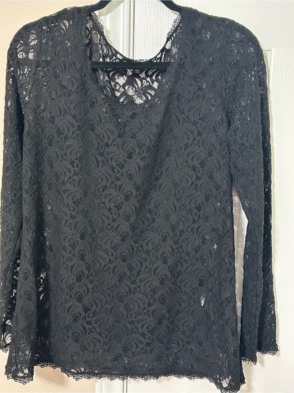 Women’s black lace long-sleeve top from Apt. 9 size XL